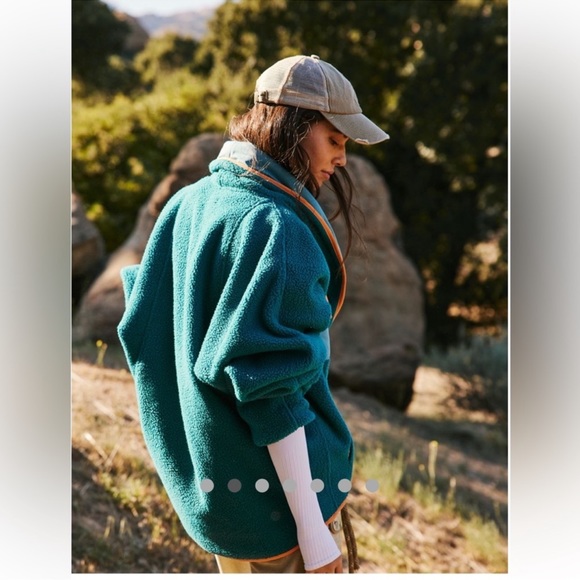 Free People hit the slopes fleece jacket - Picture 4 of 5